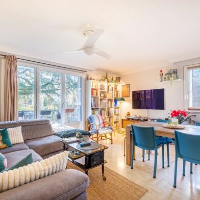 Appartement 4 pièces 303688 €