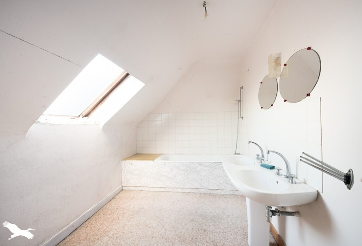Maison en pierre de 8 pièces principales — photo 1