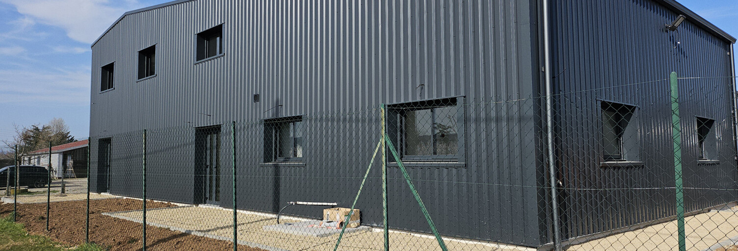 Bureau  23 m² à louer à Anneyron (26140)