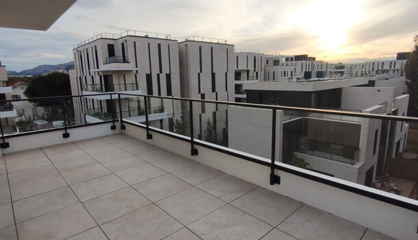 Appartement 3 pièces  à louer Marseille 8eme 13008