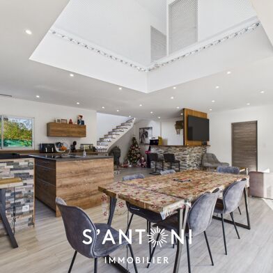 Maison 5 pièces 549900 €