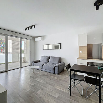 Appartement 2 pièces 890 €