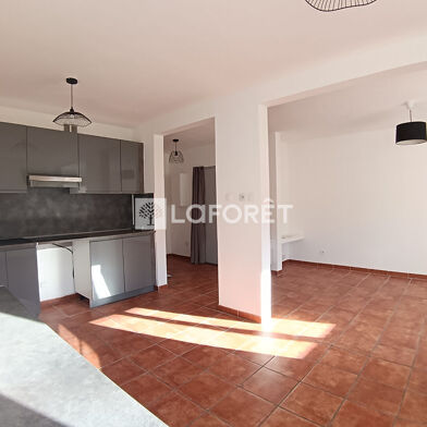 Appartement 3 pièces 650 €