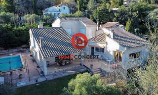 Maison 7 Pièces 231 m² à vendre à Les Angles (30133)