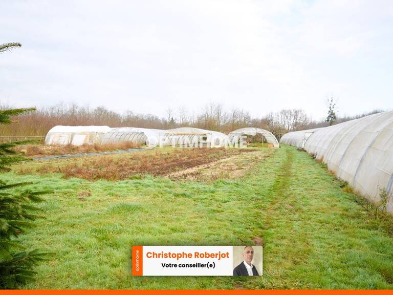 Lumineuse maison familiale de 168m2 au sol sur 2 niveaux et 1.6 hectare de terrain + 276m2 de dépendances — photo 1