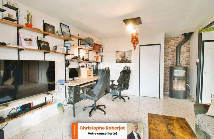 Lumineuse maison familiale de 168m2 au sol sur 2 niveaux et 1.6 hectare de terrain + 276m2 de dépendances — photo 2