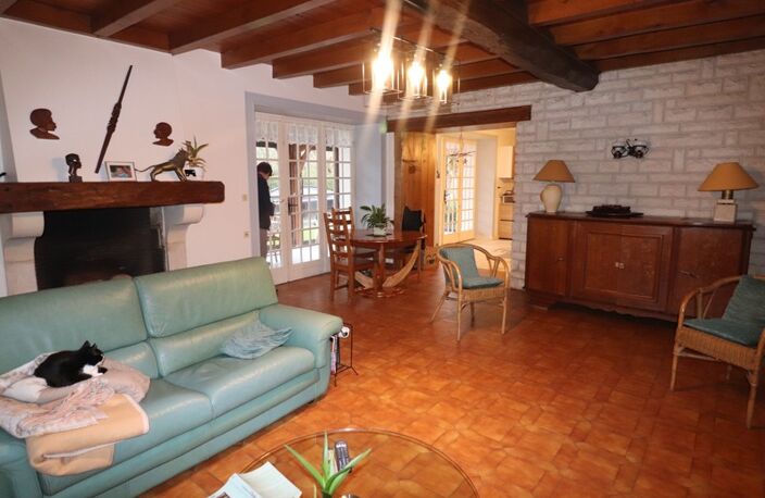 Maison de village de 160 m² à vendre secteur SAINT BRIS DES BOIS (17) — photo 5