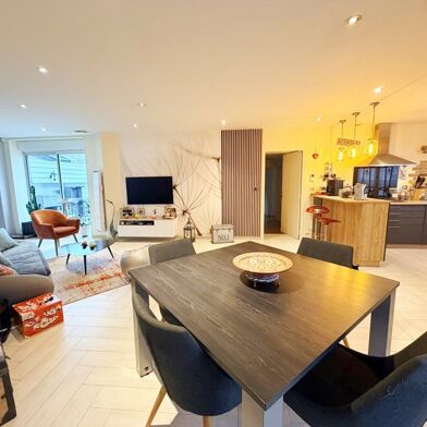 Appartement 4 pièces 217800 €