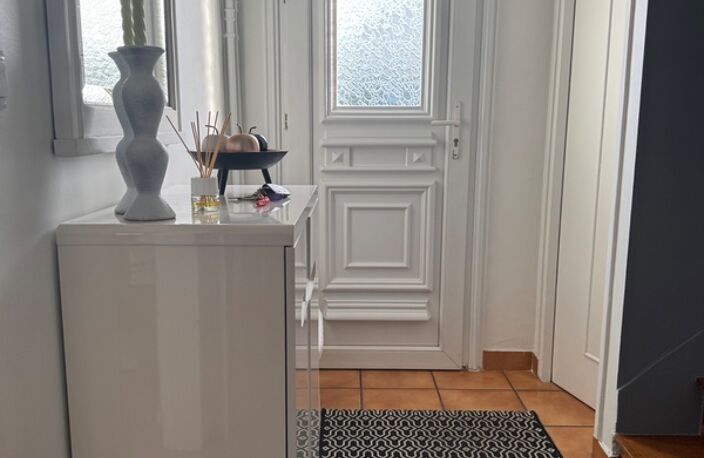 MAISON COUP DE CŒUR – 7 PIÈCES – JARDIN – POTENTIEL LOCATIF – CHAMPIGNY-SUR-MARNE — photo 2