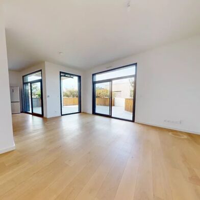 Appartement 5 pièces 3150 €