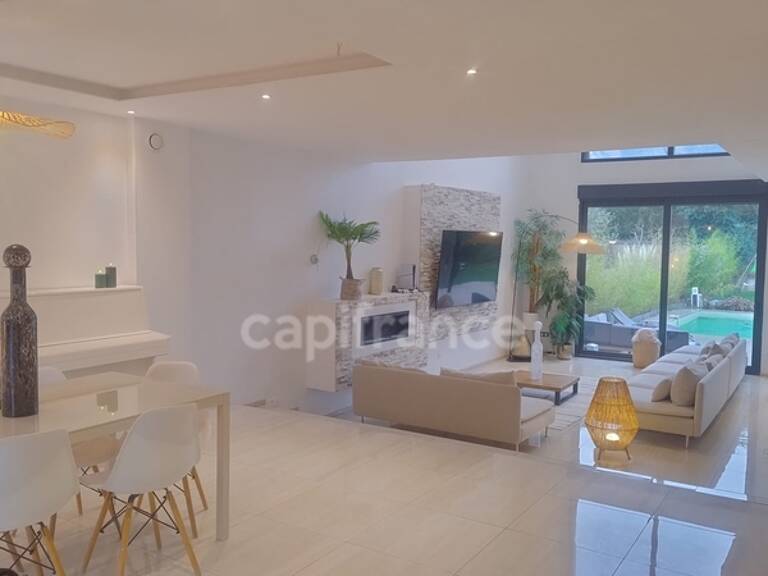 Maison d'exception avec piscine à vendre de 11 pièces GROSLAY (95) — photo 1