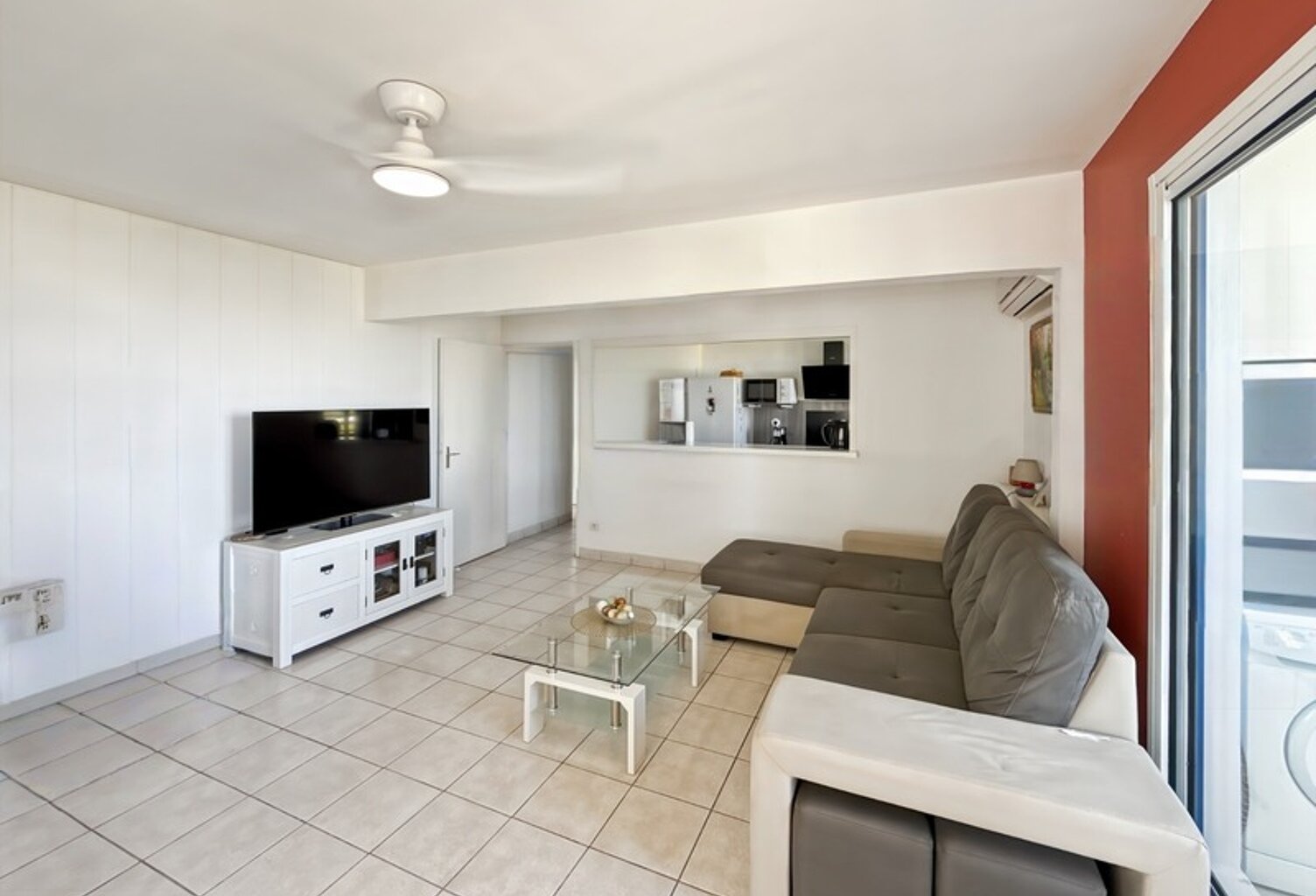 Appartement à vendre 3 pièces vue mer SAINTE MARIE (974) — photo 1