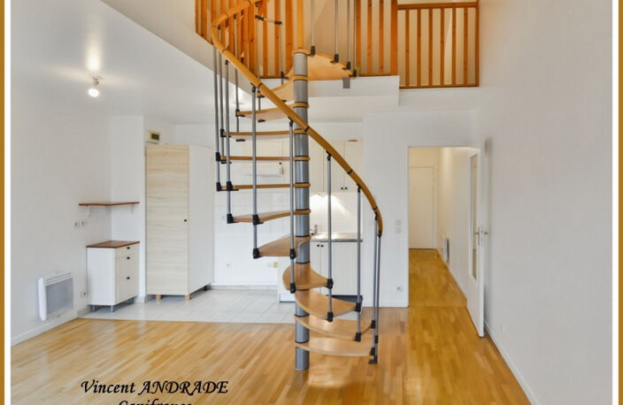 Appartement 2 pièces BRETIGNY SUR ORGE Dernier étage avec Mezzanine en duplex,2 balcons, parking — photo 3