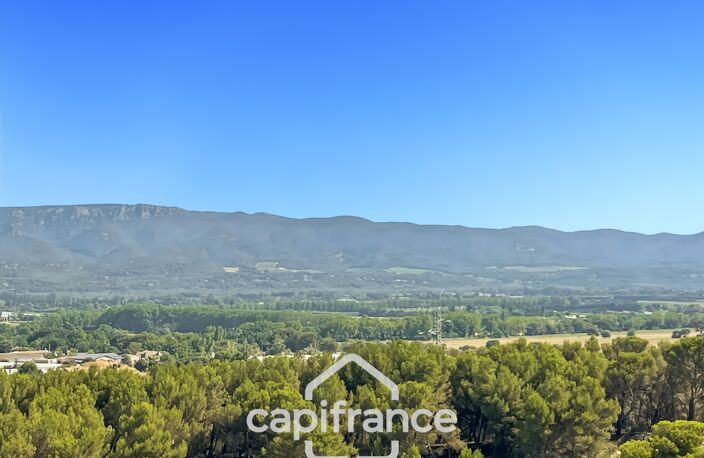Domaine de Pont ROYAL entre CIEL & LUBERON  appartement  résidentiel soigné de 40 m2 dernier étage vue panoramique avec terrasse secteur et piscine — photo 3