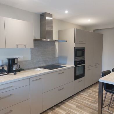 Appartement 3 pièces 900 €