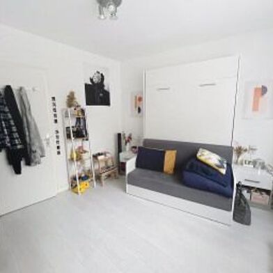 Appartement 1 pièces 870 €