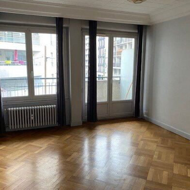 Appartement 2 pièces 900 €
