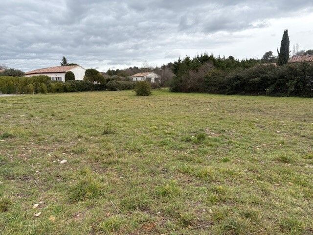 Terrain  à vendre Garéoult 83136