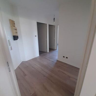 Appartement 3 pièces 930 €