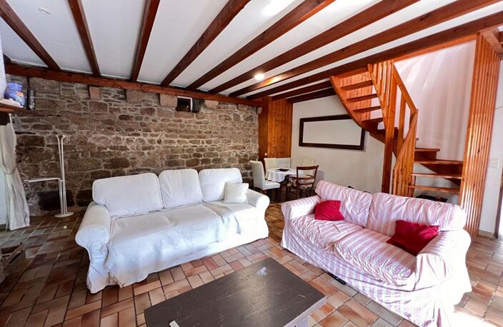 Propriété de caractère avec 3 habitations, étang privé et terrain de 5 714 m² — photo 4