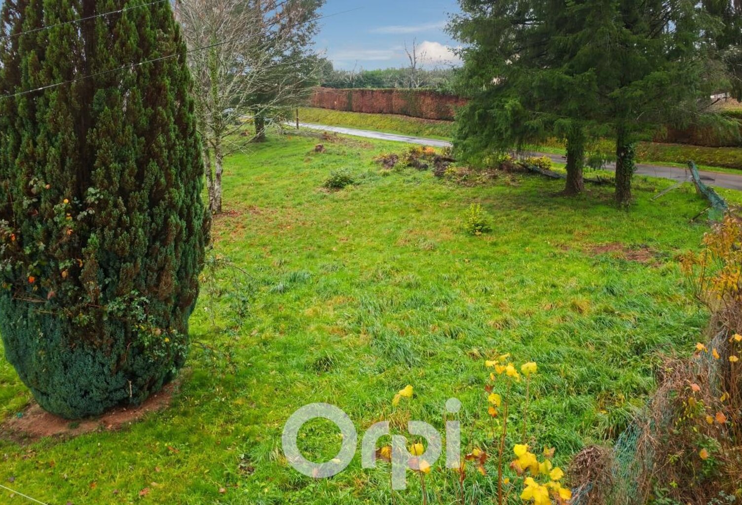 Beau terrain à vendre - St Just le Martel — photo 1
