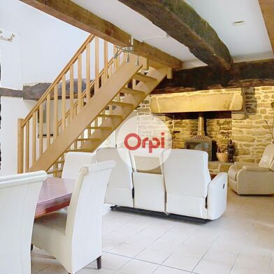 Maison 5 pièces 990 €