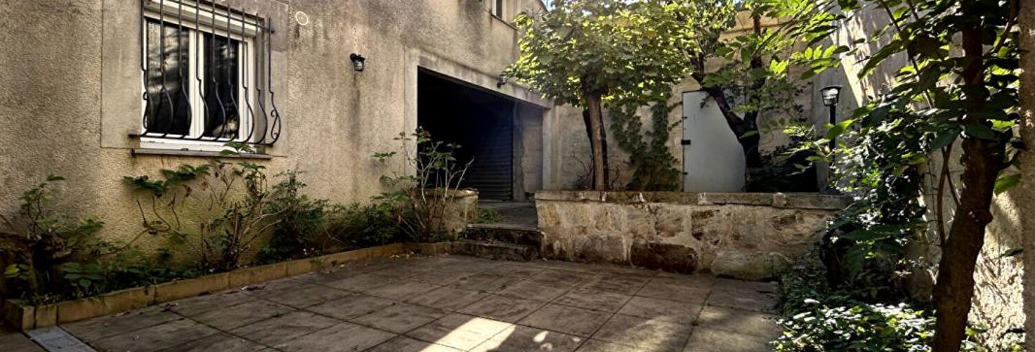 Immeuble  210 m² à vendre à Bordeaux (33800)
