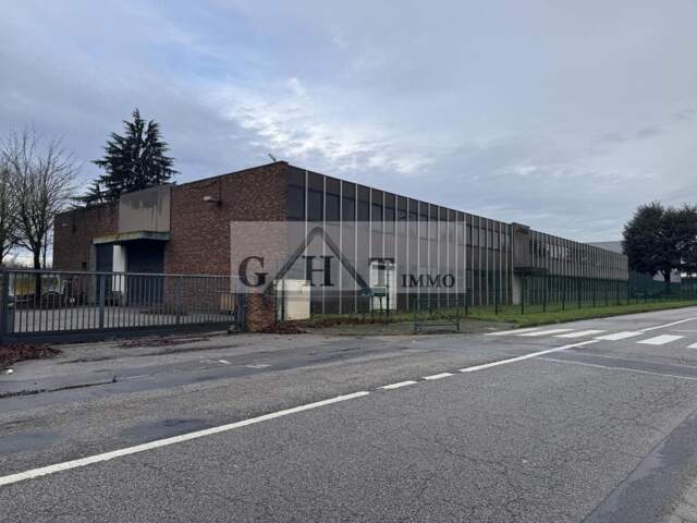 A vendre 3000m2 de locaux d'Activités — photo du bien