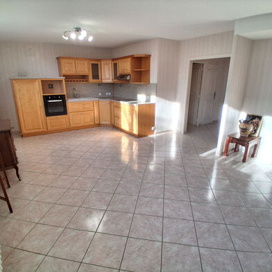 Appartement 3 pièces 165850 €