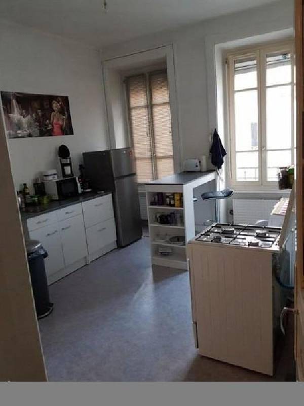 Location T2 49 m² à Lyon 7 851 ¤ CC /mois