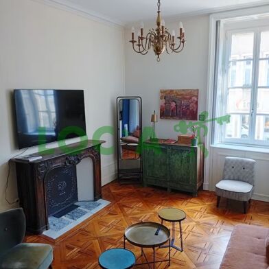 Appartement 2 pièces 851 €