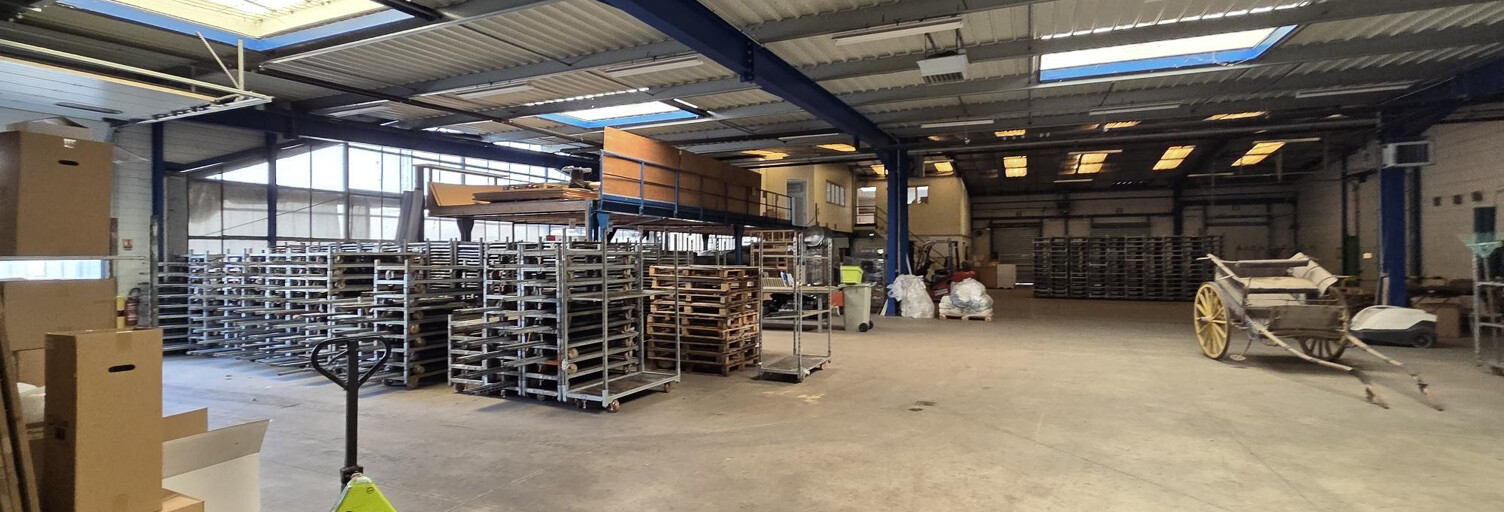 Commerce  6430 m² à vendre à Beaucouzé (49070)