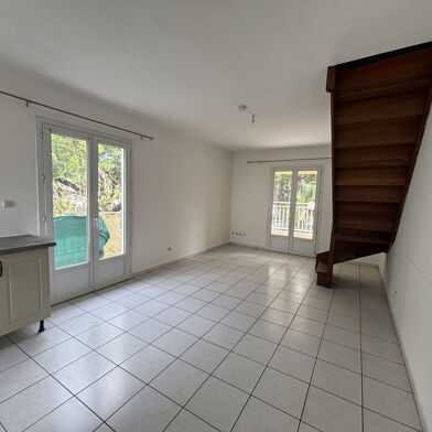 Appartement 3 pièces 782 €