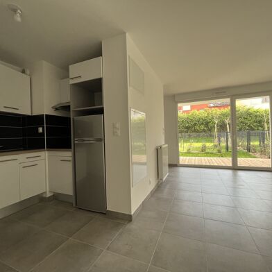 Appartement 3 pièces 927 €