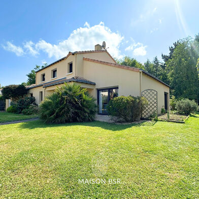 Maison 7 pièces 709900 €