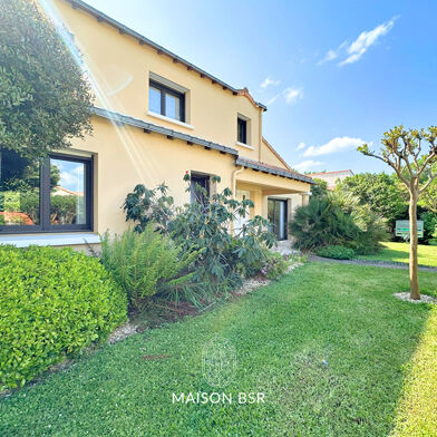 Maison 7 pièces 699340 €