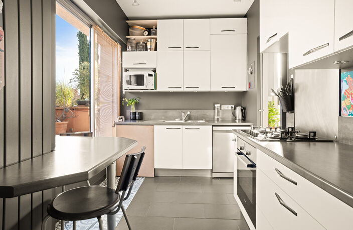 LYON 6, DERNIER ETAGE, DUPLEX, 122.01m² + TERRASSE 75.28 m² — photo 4