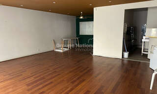 Commerce  63 m² à louer à Arles (13104)