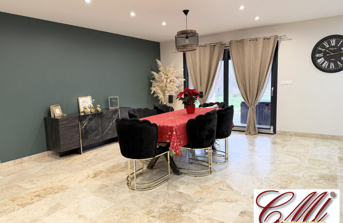 Pavillon avec Piscine — photo 4