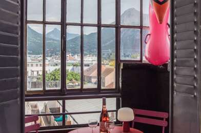 Appartement 3 pièces 767 €