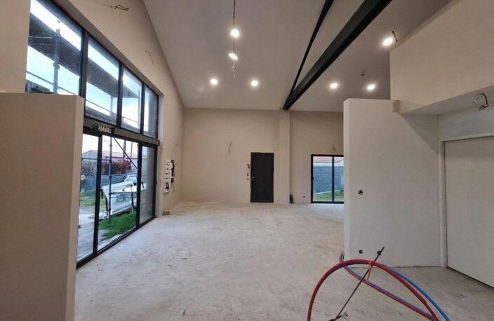 Propriété rénovée à neuf à personnaliser — photo 2