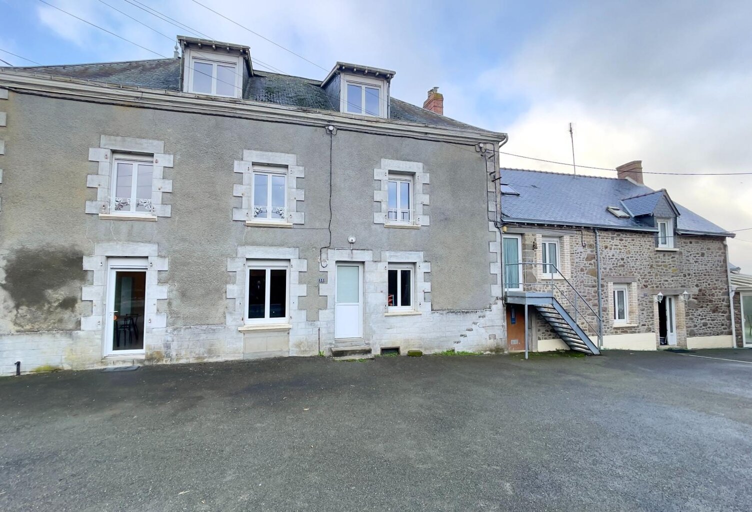 Proche MAYENNE — photo 1