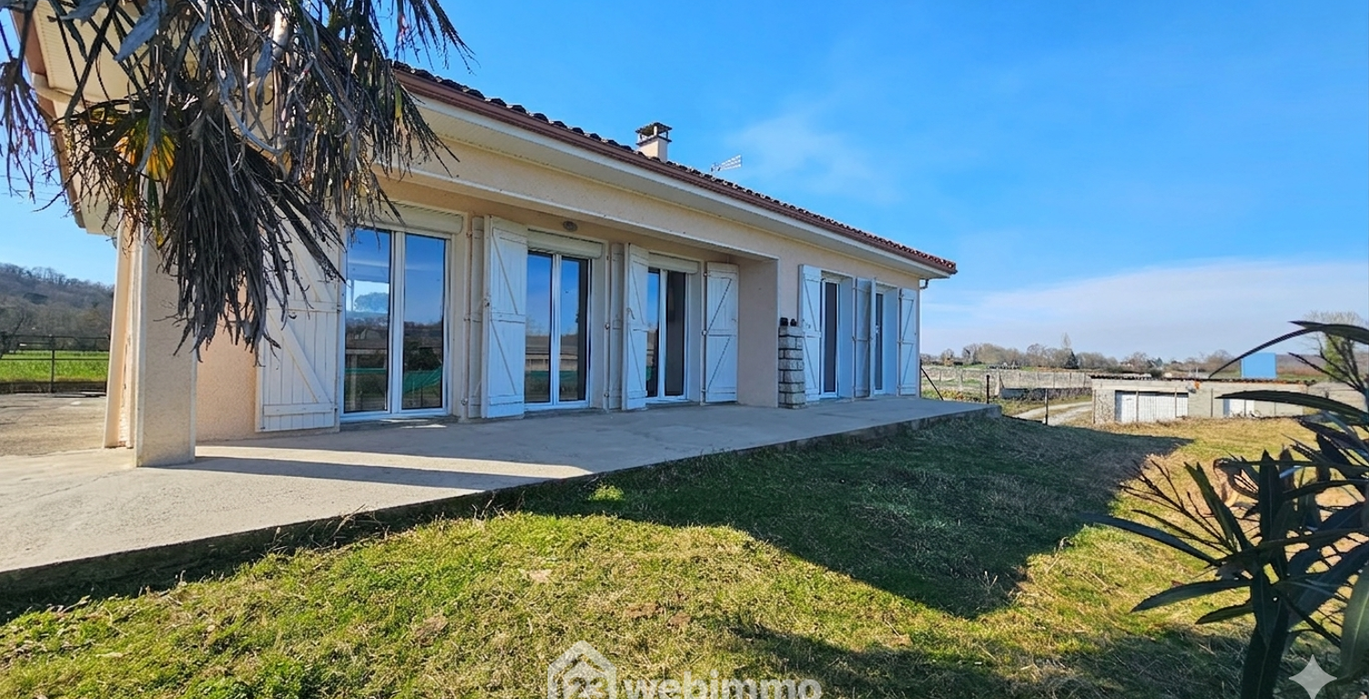 Maison - 116m² - Lestelle-Bétharram — photo 1