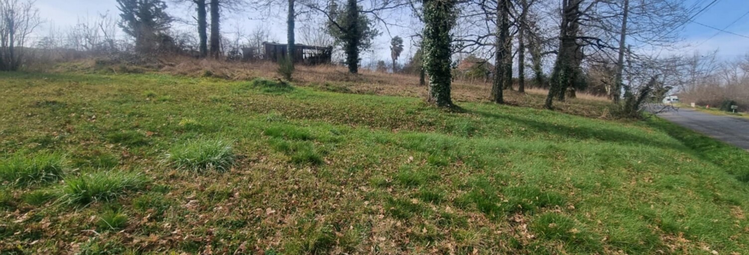 Terrain  840 m² à vendre à Saint-Cyr-la-Roche (19130)