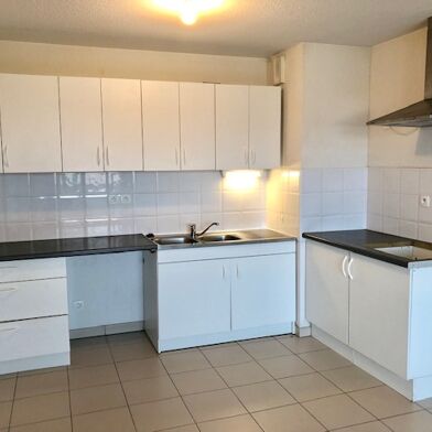 Appartement 3 pièces 773 €