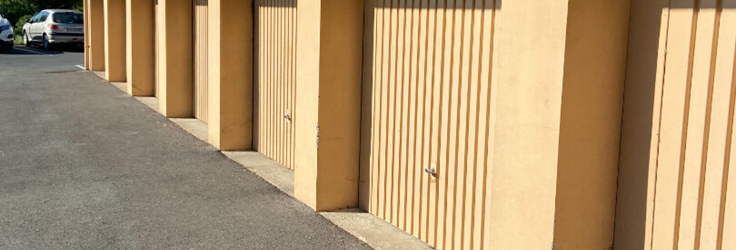 Garage  15 m² à louer à Saintes (17100)