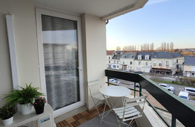 BEL APPARTEMENT AVEC BALCON PROCHE CENTRE VILLE — photo du bien