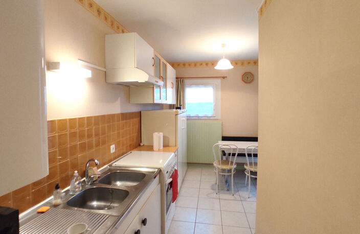 BEL APPARTEMENT AVEC BALCON PROCHE CENTRE VILLE — photo 5
