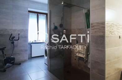 Appartement 7 pièces 240000 €