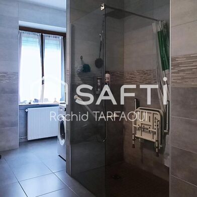 Appartement 7 pièces 240000 €